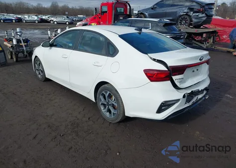 2021 Kia Forte Lxs из США, поврежденный, VIN 3KPF24AD0ME268105
